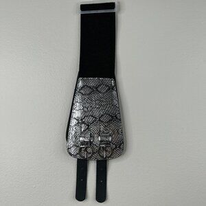 NWT Statement belt‎ size S/M